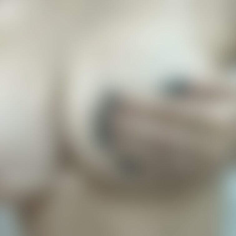 おっぱいに集中して世の中の男子9割は卑猥なネイルに気づかない