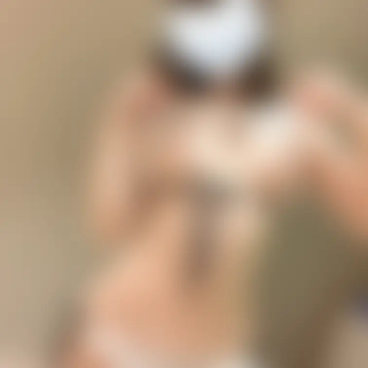 このポーズ変態ホイホイ🥺🥺🥺🥺
乳首がピンクすぎる(・・;)