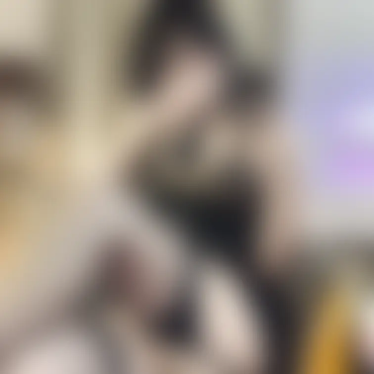 大人っぽメイクで撮ってみました〜！

えちえち先生に〇〇されちゃう…！？そんな妄想をしながらみてください！✏️
P