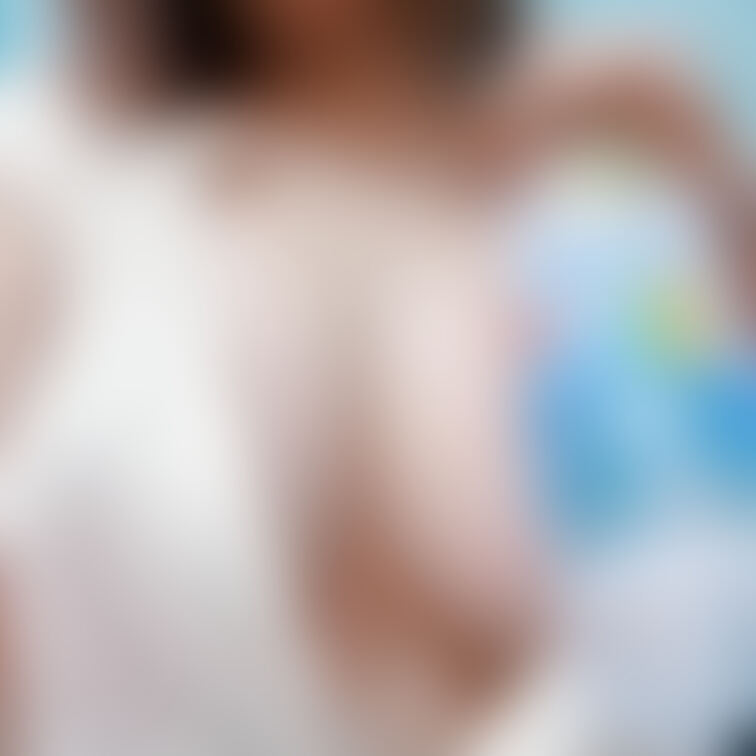 Twitterでのプレゼントイベントでラブリツしてくれる方が多かったので、乳首透けてる写真のせますー！