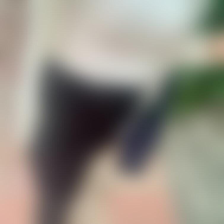 女の子もエロいこと考えるとパンツの中はこれ…見た目とのギャップ