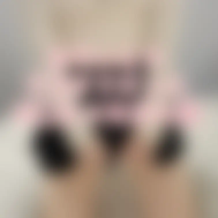 こんばんはー！なちゃんです！
前回の投稿でお洋服かわいかったってメッセージもらえてうれしかったので、グラビアごっこ編撮