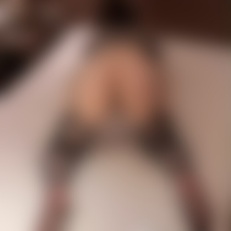 後ろからって。。。。♡♡♡
こう❓
結構見えちゃってるかな⁉️😍😍😍