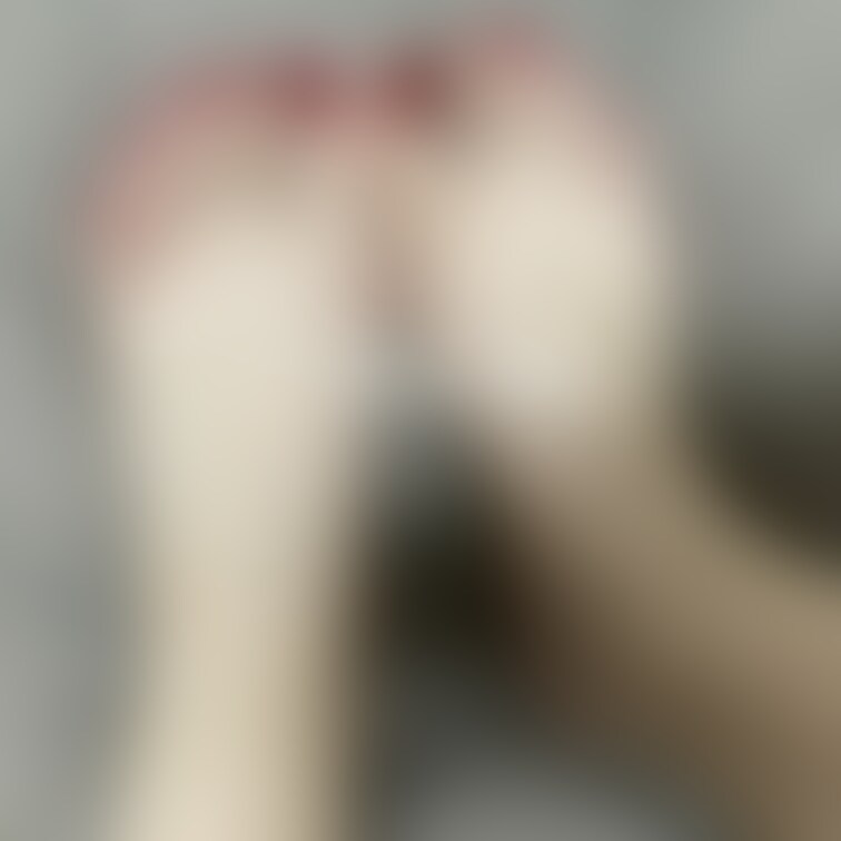 足と手袋🦶🧤