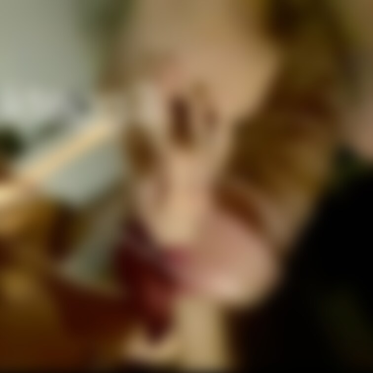 喉奥にペニス突っ込まれて涎垂らして喜ぶ淫乱女と○○○めfuck(2分20秒)