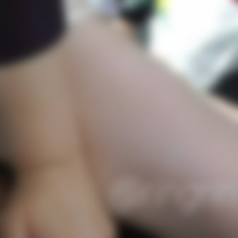 お気に入りの男性と車内で💕
楽しそうに腰振ってる嫁さんエロいです😍