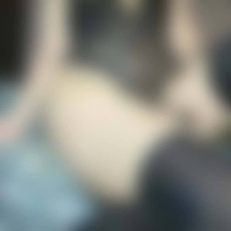 人妻の下腹部や鼠蹊部エロ透けランジェリー