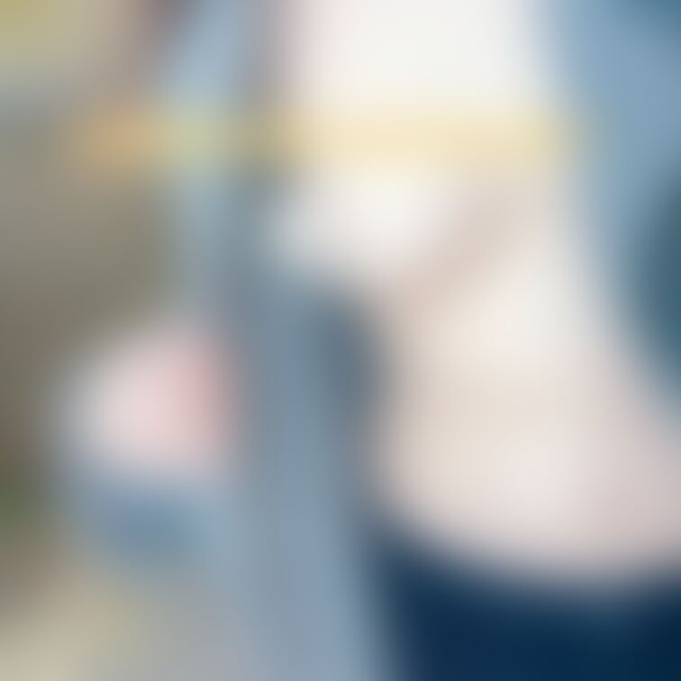 😇Smileぷらん😇
コートの下はノーブラで♡女の子の日だったから下は履いちゃってるけどゴメンね🥺風が強くてとっても
