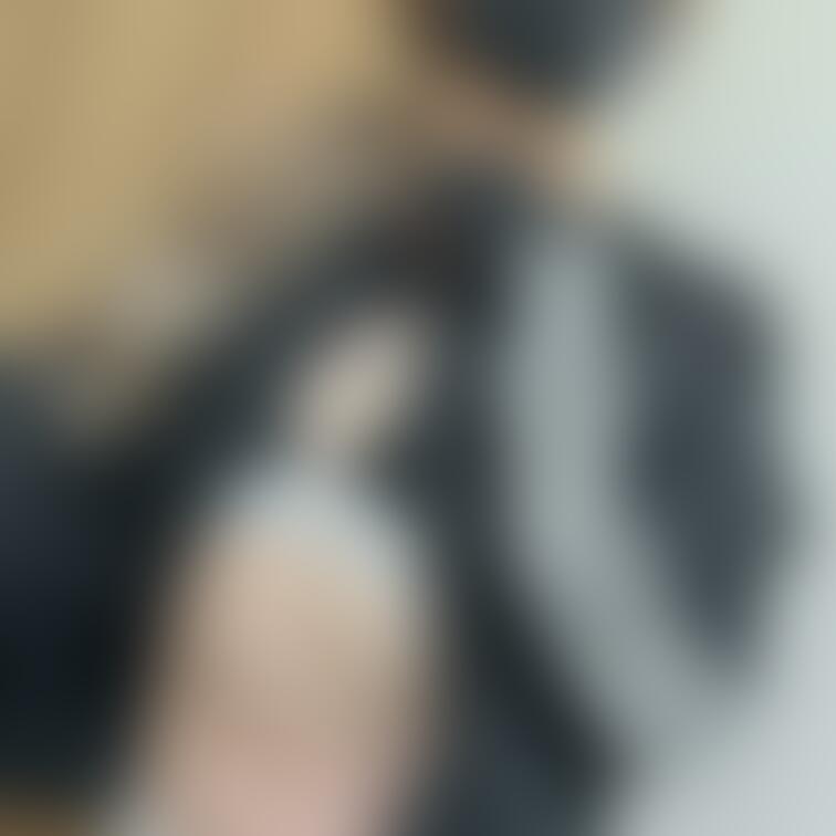 お胸、脚、お尻チラり︎💕︎
次はどんないじわるしてやろうかしら😈