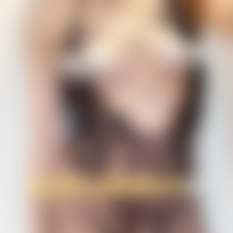 🤭Smileぷらん🤭
えちえちな全身網タイツはどぉ♡?大事なところは穴空いてるからいつでも挿入できるね🤭💞