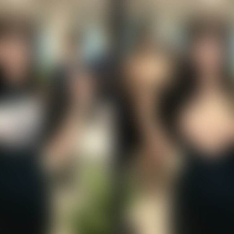 着衣と脱衣の並べた画像です 画像№1555
