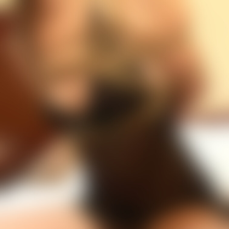 ファンの方が縛りをしてくれました😆
呼吸をする度に縄がくい込み、なんともいえない感覚に…もっともっと!って求めてしまう