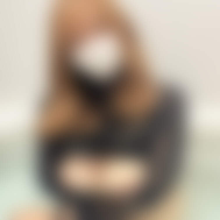 自慢のおっぱい♡
他にどんなの見たいかな…？//