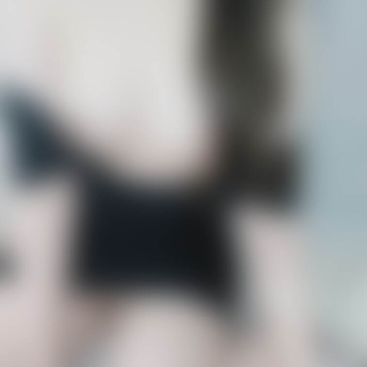 有料プランで乳首露出してます、、、

近いうちにちょっと顔が見えちゃってる
写真も投稿予定です！
ぜひ検討してみ