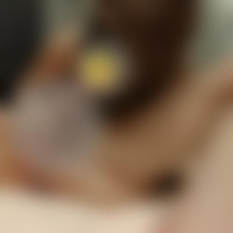 口いっぱいのデカチンに驚いたけどもう夢中、、、
あの日の3Pで覚えてしまった快楽💖