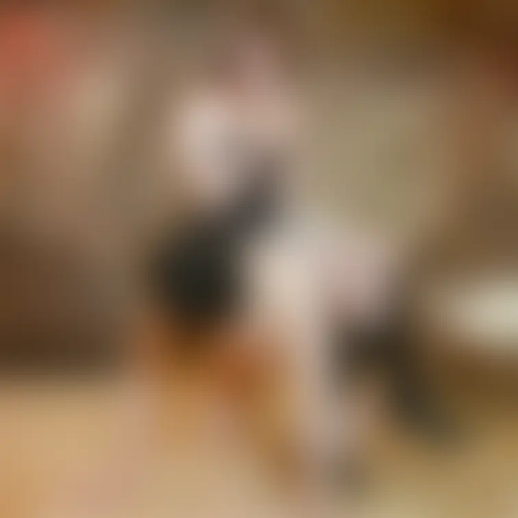 人間家具となったマゾがふらつくから、まずは座布団からできるように顔面騎乗したりした😺 