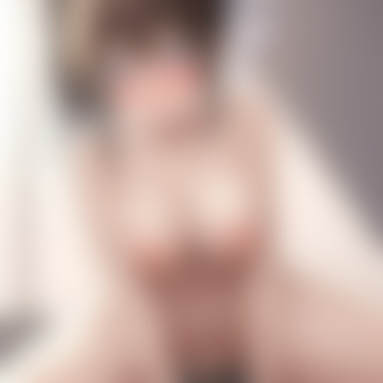 サイドポニーテールのエッチ画像です。