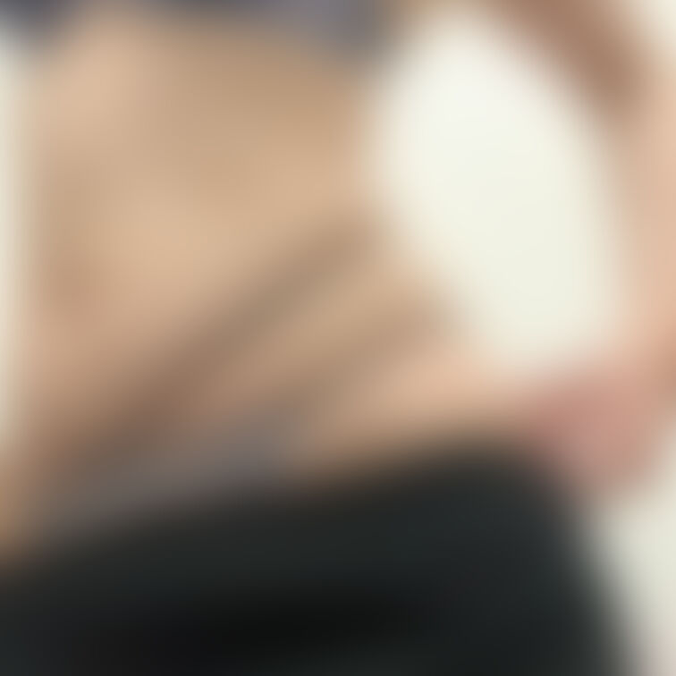 いい写真だと思う
ちょっと下着が可愛すぎるけどとっても好き
どうだろうか？
まだいけるかな…需要あるんかな