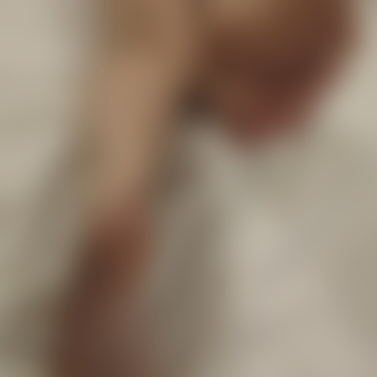 33歳黒髪長身の和美人の足裏第4弾です。なんといっても男が好む細すぎず太すぎずの女性らしい体型と、艶々の黒髪が良く似合う