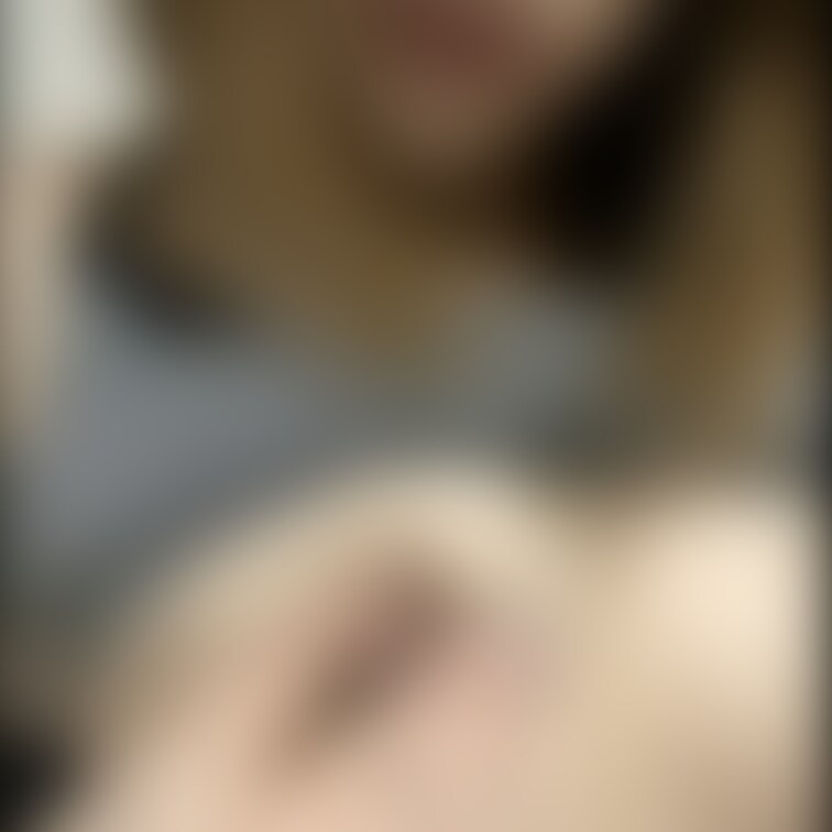 産後1ヶ月の動画切り抜き🍼
今と違って乳首の色が濃い🩵
