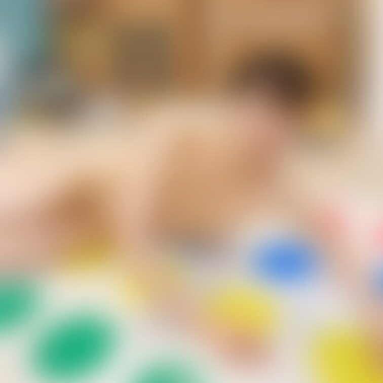 りこの豪邸全裸パーティーでのヌード撮影から一枚。
美乳の女友達ヌーディストりこall(顔出し)
https://