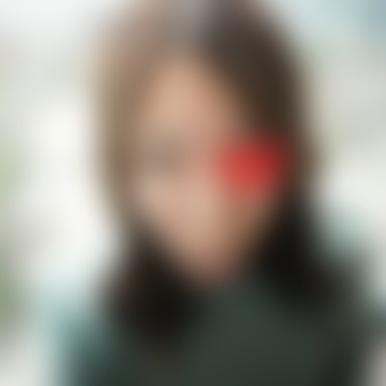 「舌使ってクダサイ……」
言わせるの好き。

「生で…？ 挿れませんよね……？」

もう先っちょ挿入ってるのに