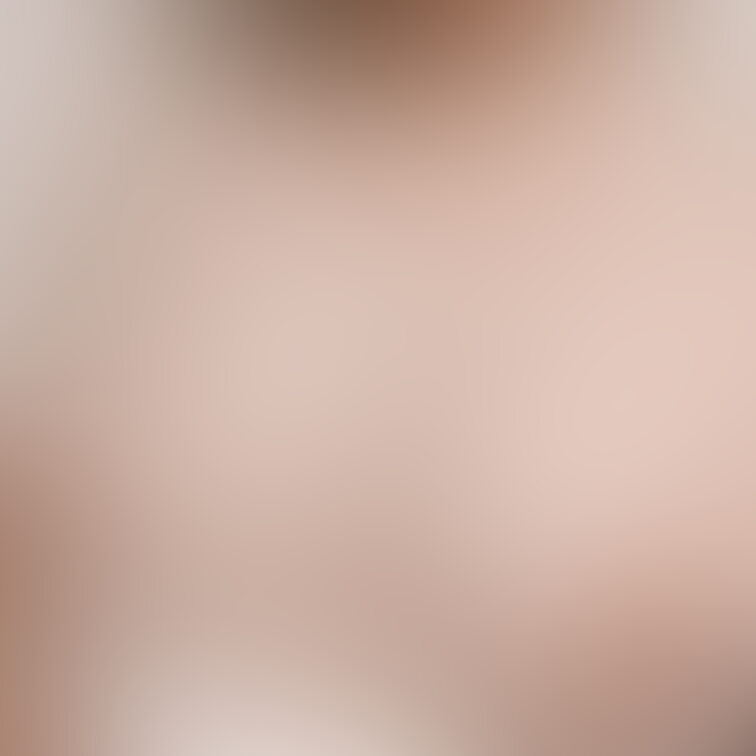 続き🥰
両方の乳首も見て欲しいな。コリコリして欲しい💕ドアップ乳首〜