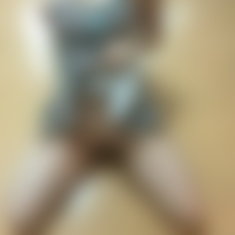 そういえば今日っていい夫婦の日かな？
華たんも将来は素敵な旦那さんと結婚したい…（*´▽｀*）

裸エプロンなんて