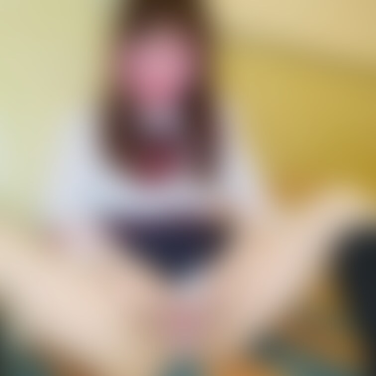 人妻J Kのえっちなピンク色🤫💗
スカートの中覗いていいよ？🥺❤
