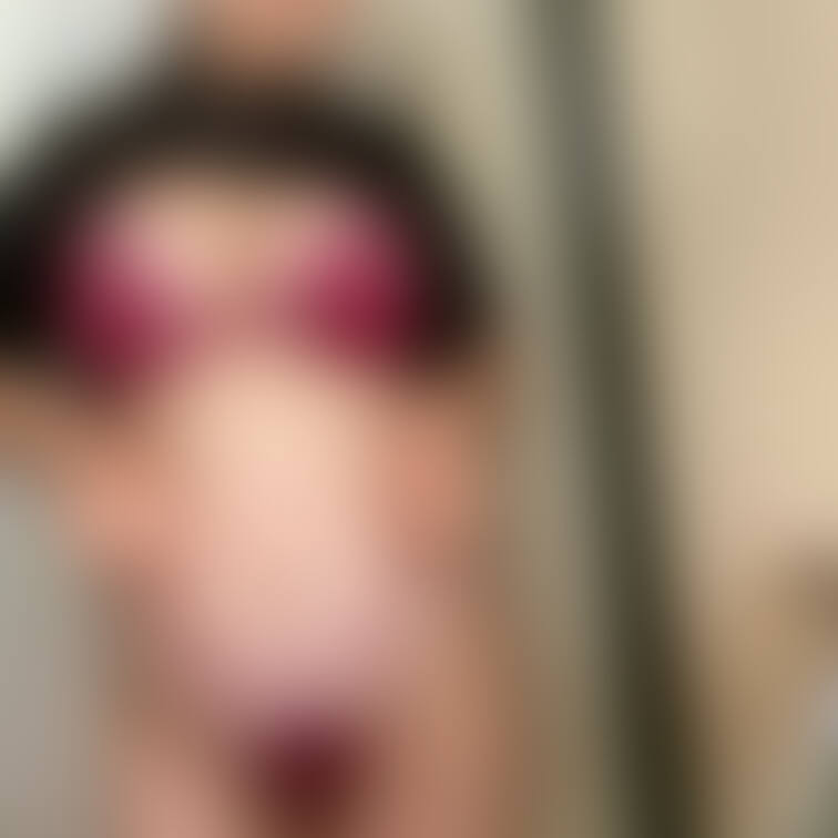 今日の下着姿は… かなりカチあがったパンティでした　おっぱいも最高だ