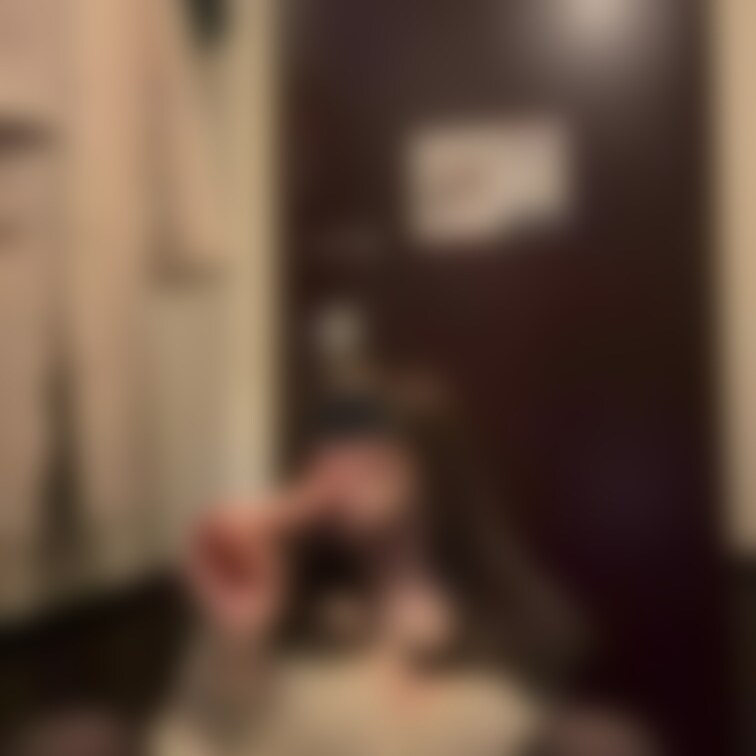 ネカフェで彼に放置されてディルドフェラしてたら、我慢できなくなっちゃってオナニーしちゃった♡
モザイクで分からないかも
