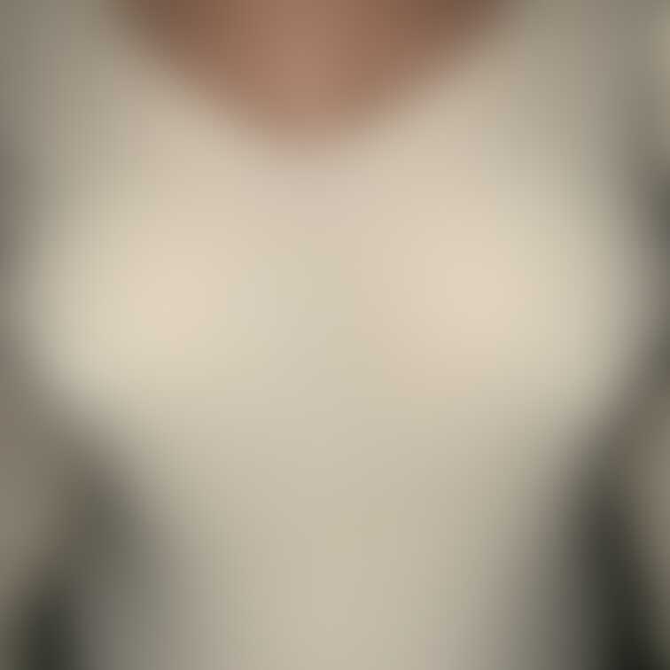 遊びにいったら下着をプレゼントしてノーパンノーブラになって帰ってきた妻。
