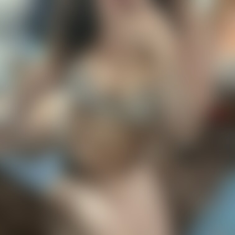 化粧中のだらしない身体💗