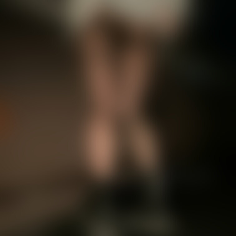 ノーパンタイツで散歩♡

すーすーしたぁ///🙈💕

いいね押してもらえると励みになります！
