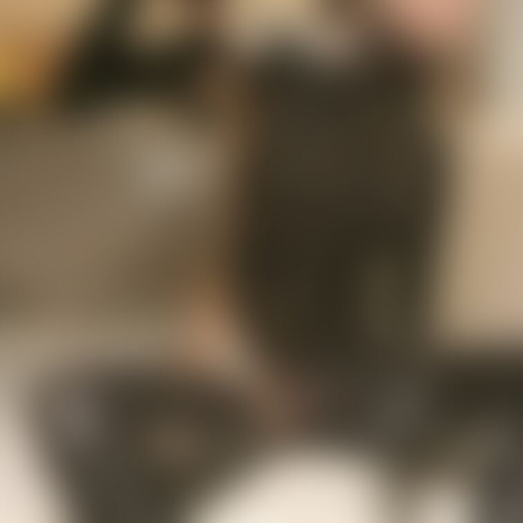 【美少女ペイントメッシー】
 可愛い女の子がペイント塗れになってくれました！何度も頭からペイントを被ってくれる姿は圧巻