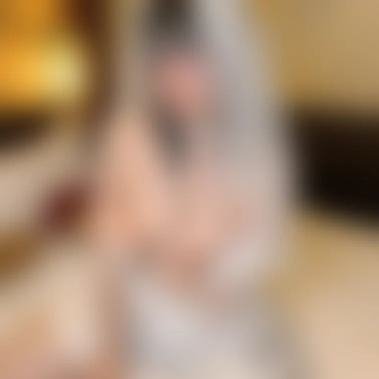 ウェディングドレス姿でおっぱい出してるの背徳感すご...