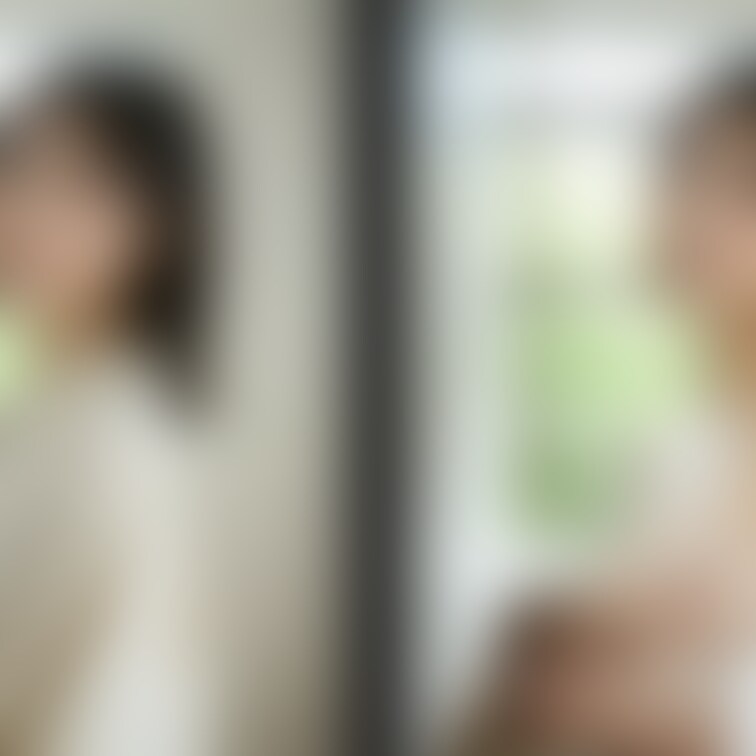 着衣と脱衣の並べた画像です    画像№1569