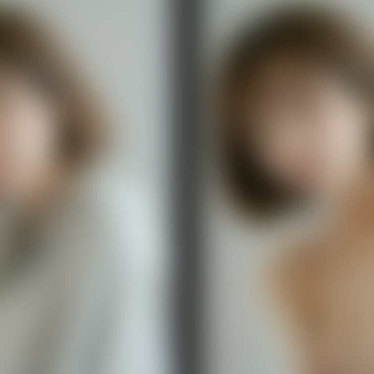 着衣と脱衣を並べた画像です。画像№1078