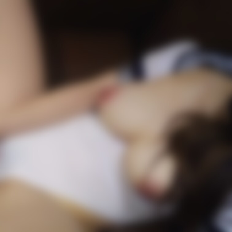 電マバイブでアソコを書きまわされ絶叫するように喘ぐ人妻ユキ。旦那には与えてもらえなかった快感に堕ち、イラマまで自ら望むよ