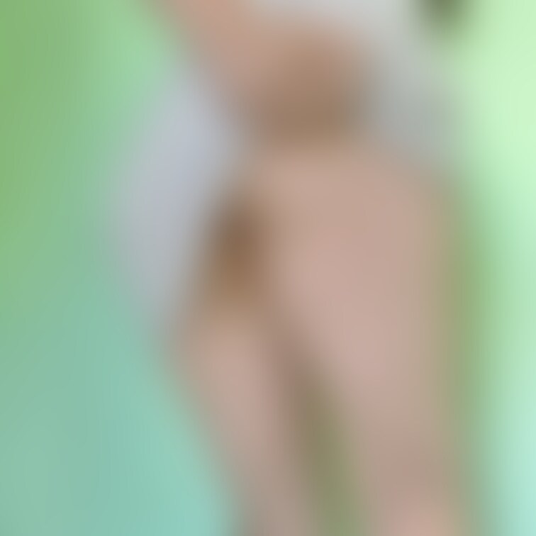 めくっちゃった☺️🩷

こっそりこうやって見せるの
ドキドキしちゃう🤭

みなみの写真見る時は、こっそり見るよ