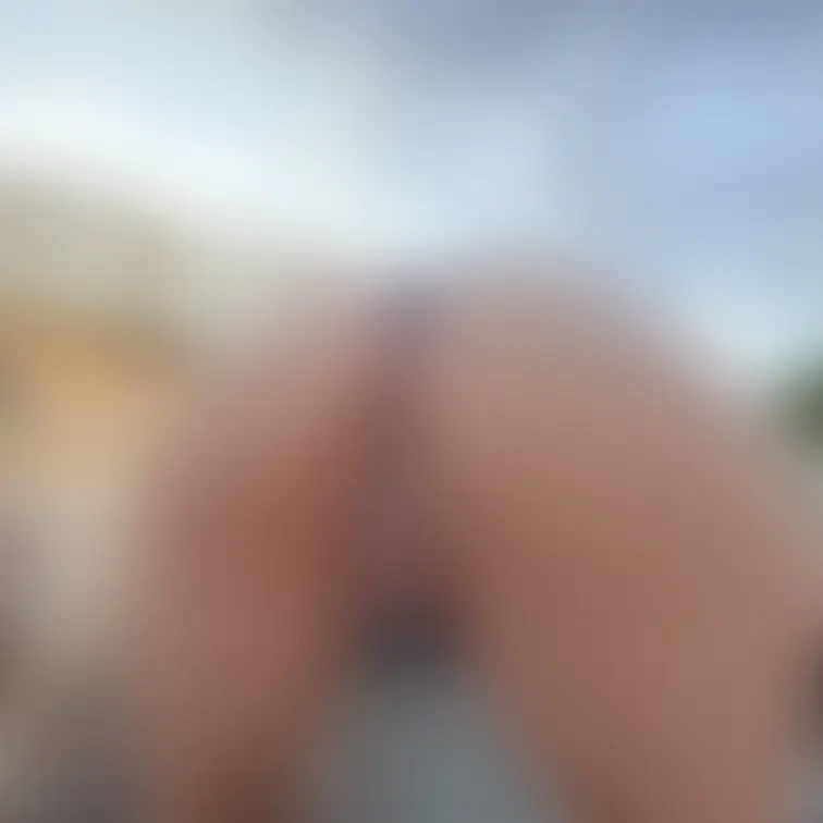 お外の開放感好き😍水着濡れてお◯ン子すけてます😘