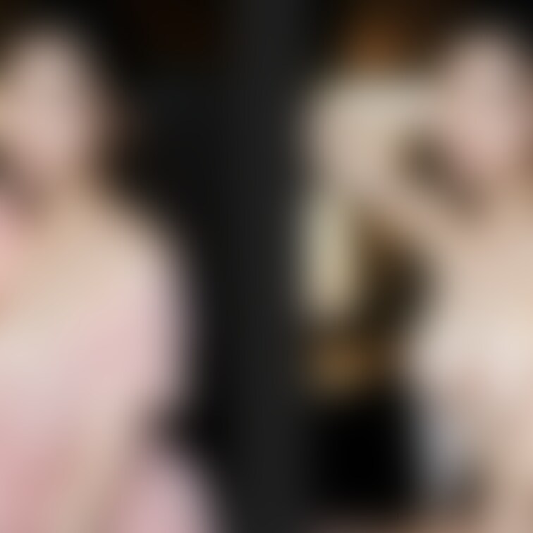 着衣と脱衣を並べた画像です。画像№359