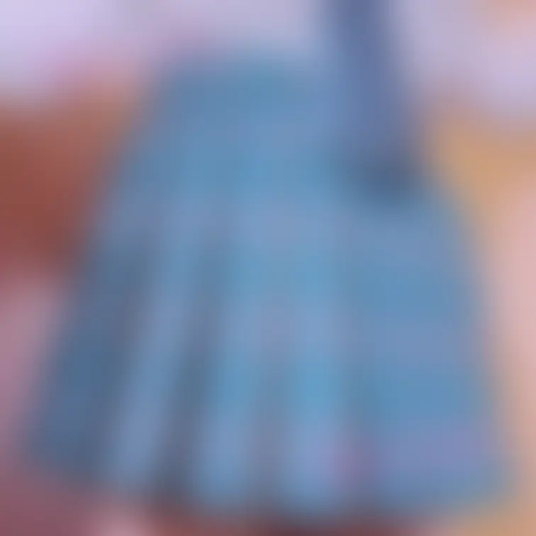 普通の制服だけど…前屈みになると…パンツ丸見え😳笑
ちなみにこの長さで登校してました💁🏻♀️