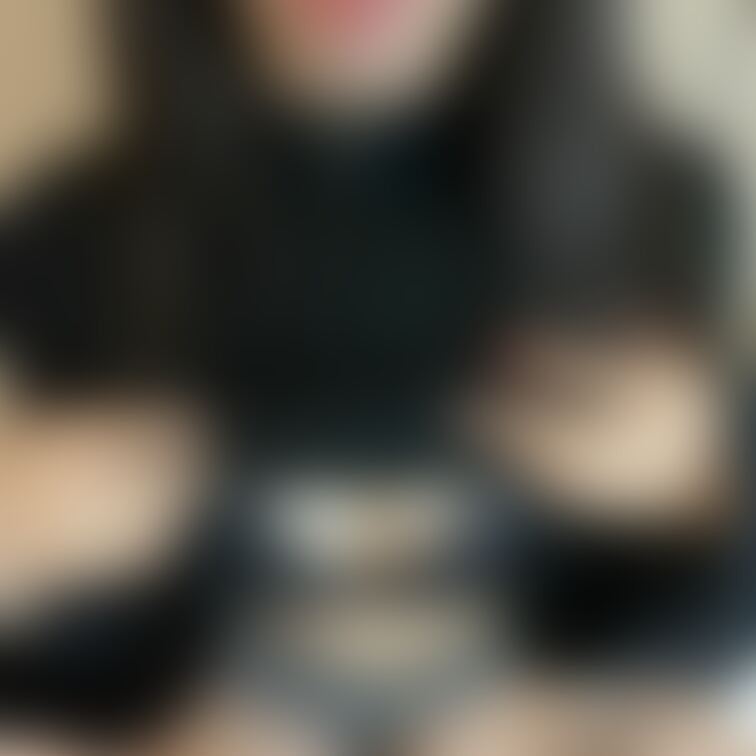 おっぱい見せながら舐めてあげる🫦