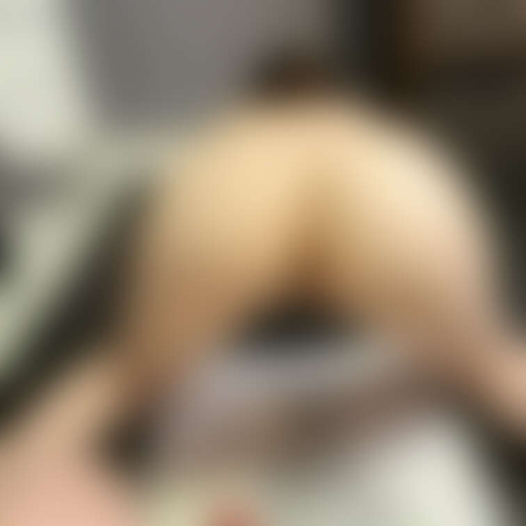 Xの続きです❤️同じマンションのおじさんにラップで縛られ、生ハメ中出しされてイキ狂いながら大量失禁してしまいました...