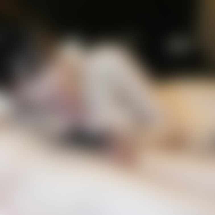 女子大生ユカちゃん。彼氏がいるのに親と同年代のおじさんチ〇ポを嬉しそうにしゃぶってます。
とうとう自分から当てがって生