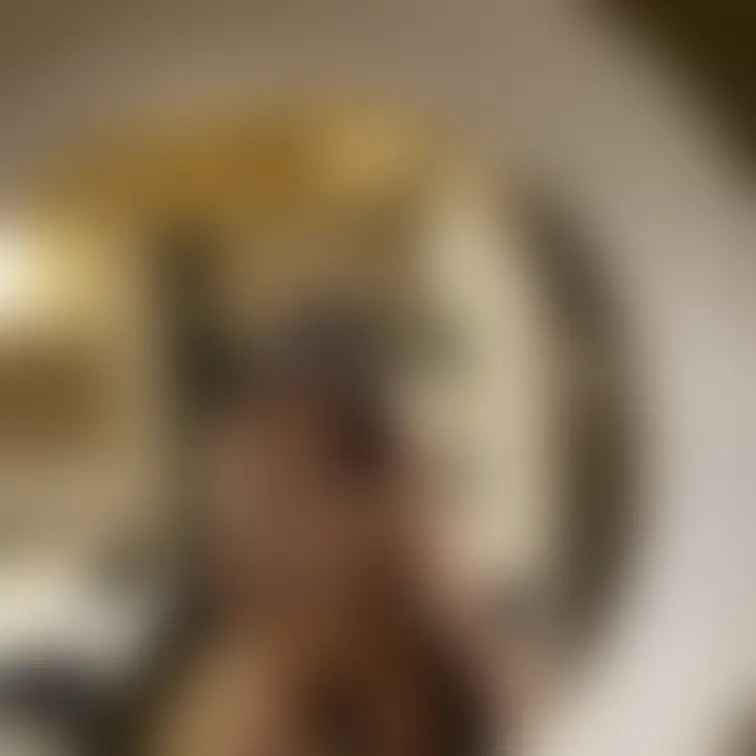 妻から送られてきた画像。

後ろに誰かいる？
入れられてる？入ってない？

妻は教えてくれません。