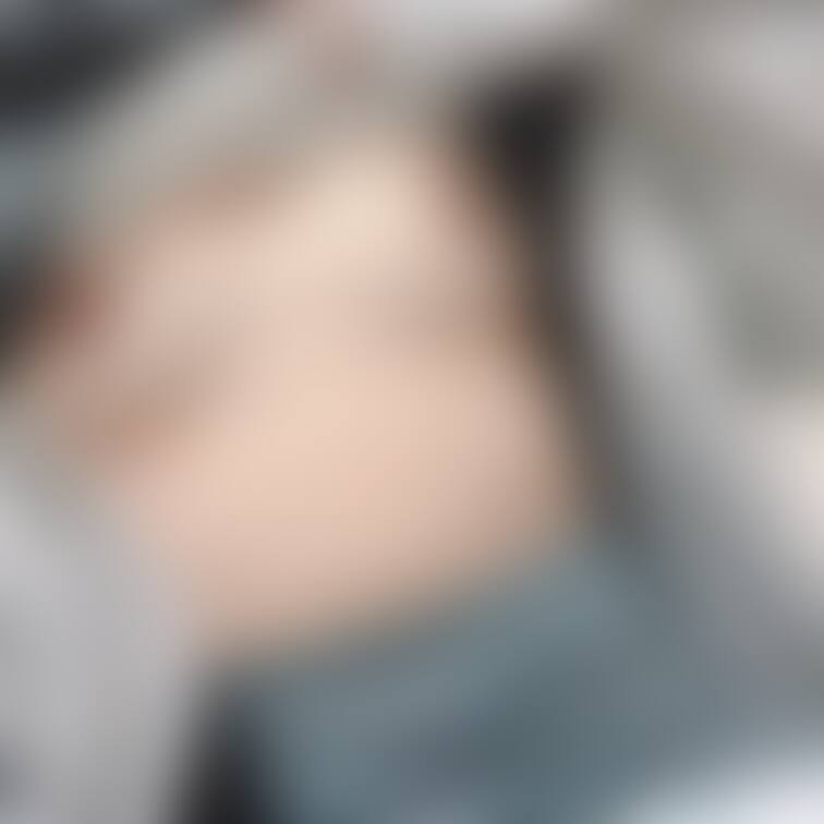 久しぶりの自撮りおっぱい💓たまにはこういう普通の自撮りもあげていきたいな🥰ごはん食べた後なので、お腹ポンポンだけど許して