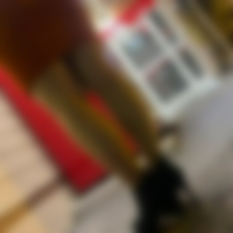 内容はにてるけど顔が少し…サービスサービス