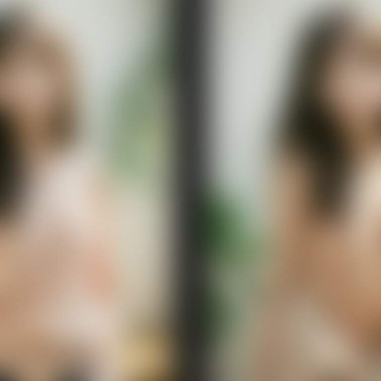 着衣と脱衣を並べた画像です。画像№960